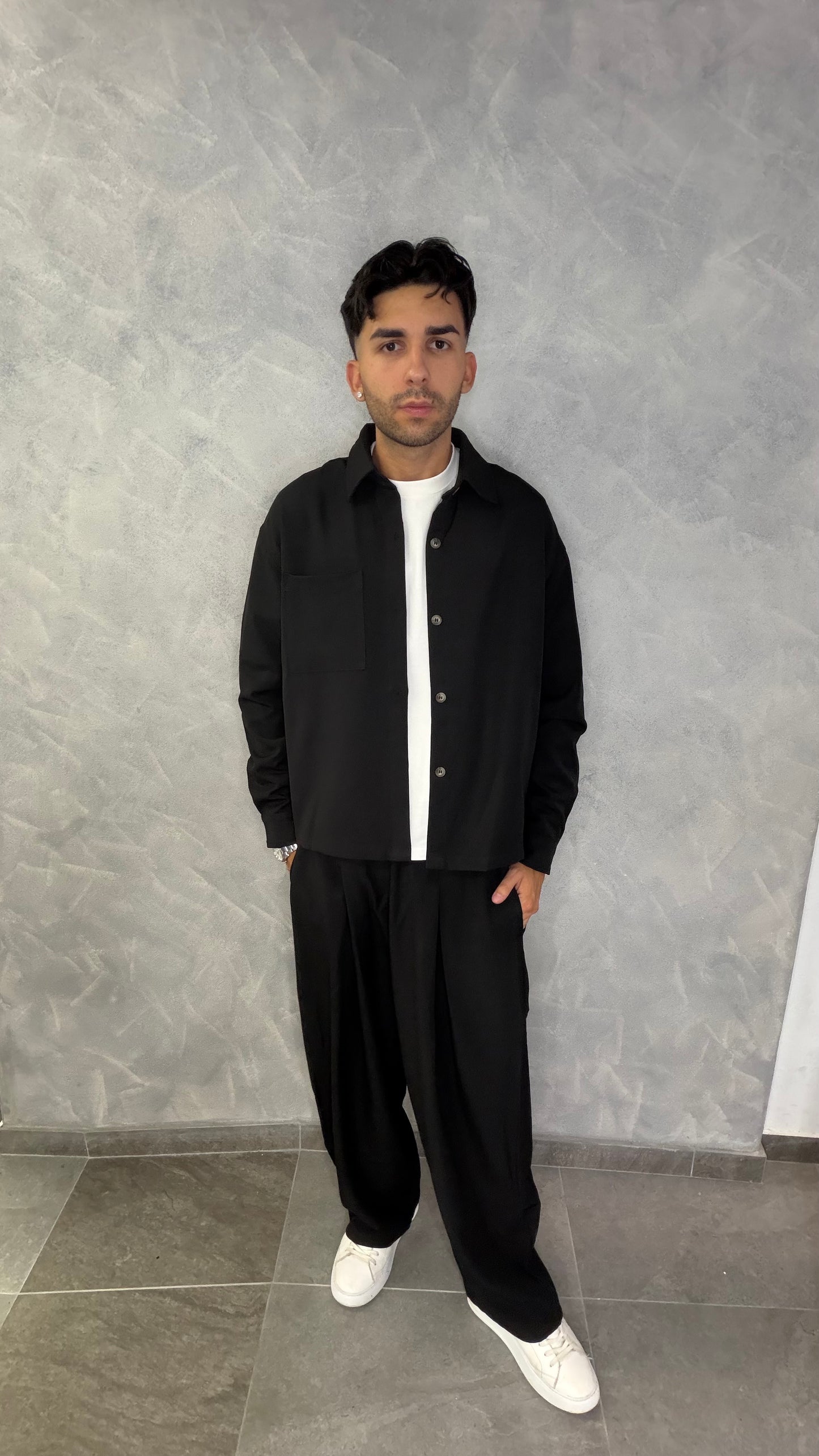 Completo black baggy